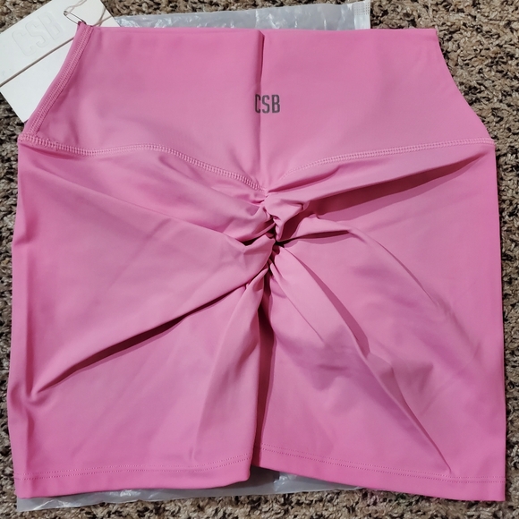 Crop shop boutique freedom scrunch shorts - Picture 3 of 6